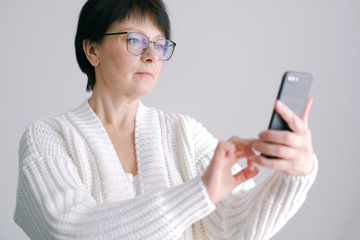 eye-health-after-menopause-1-1200x800.jpg